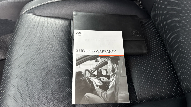 Toyota Hilux Diesel Invincible X D/Cab Pick Up 2.8 D-4D Auto